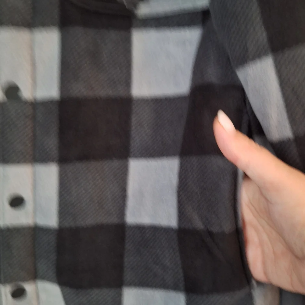 Men's Classic Checkered Shirt Jacket - Picture 4 of 9